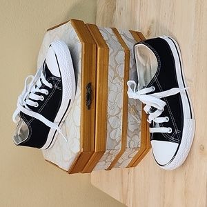 Lace Up Canvas Sneakers